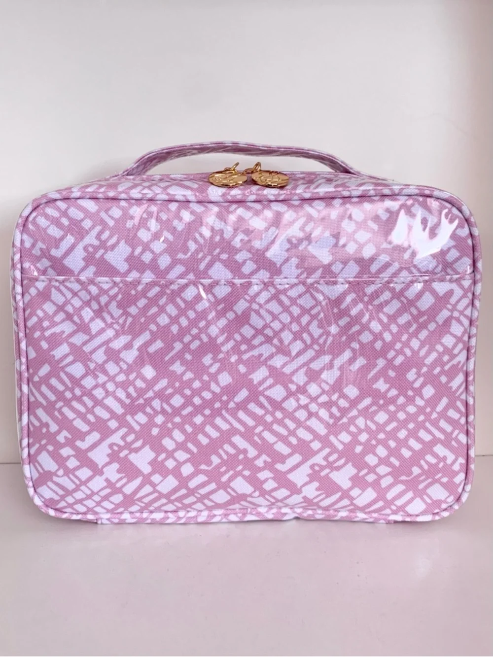 Hold NWOT Estée Lauder Pink vanity case